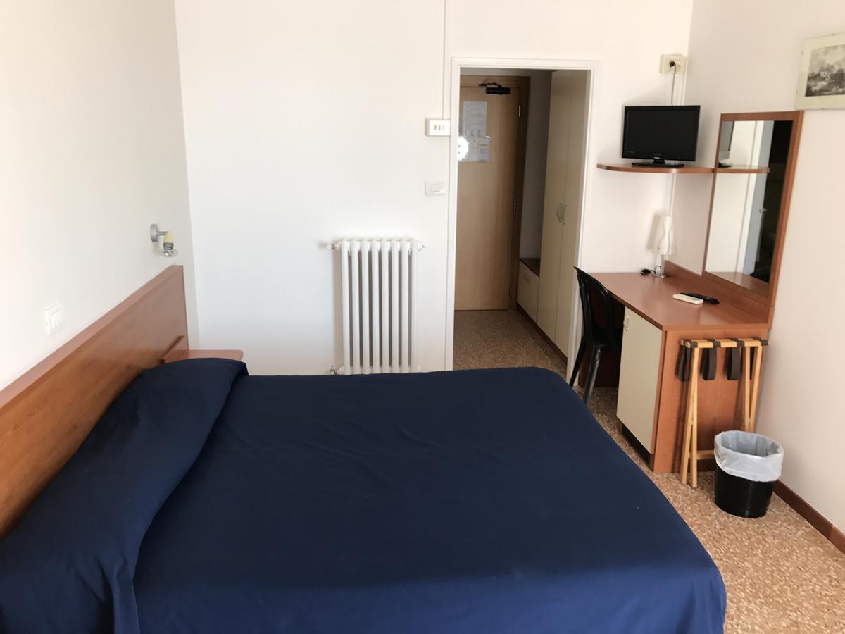 Hotel Turismo Europa カザル・ボルセッティ エクステリア 写真